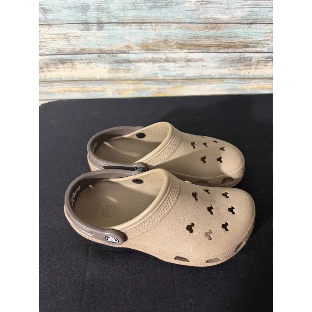 Crocs Disney Mickey Mouse Clogs Size M4 W6 Khaki Tan Good Condition Vents